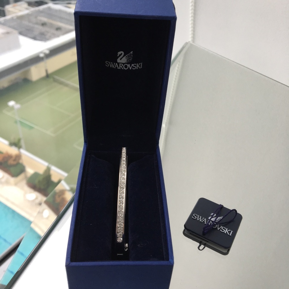 AUTHENTIC SWAROVSKI CRYSTAL BRACELET